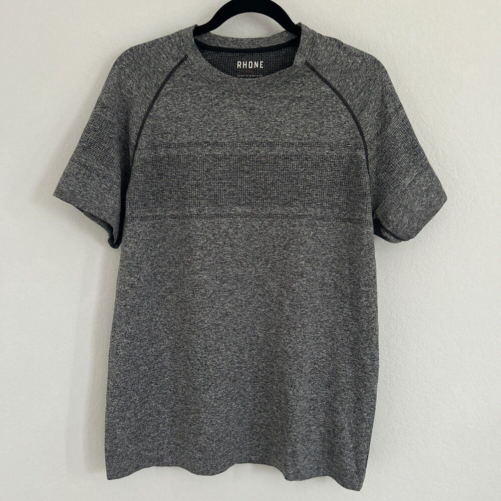 Rhone Reign Training Shirt Gray Short Sleeve Performance Athletic Gym Top Sz L